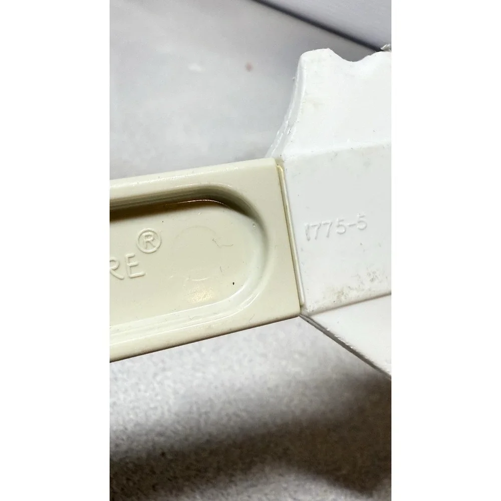 Tupperware Serrated Spreader‎ Spatula 10
